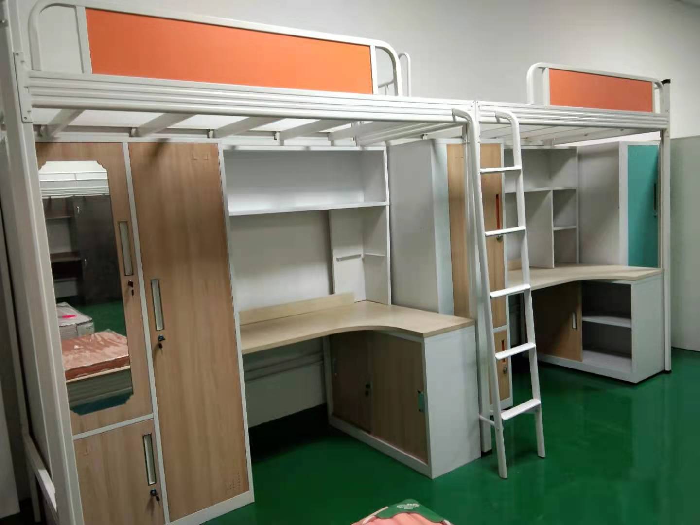 孩子几岁才能睡双层床？